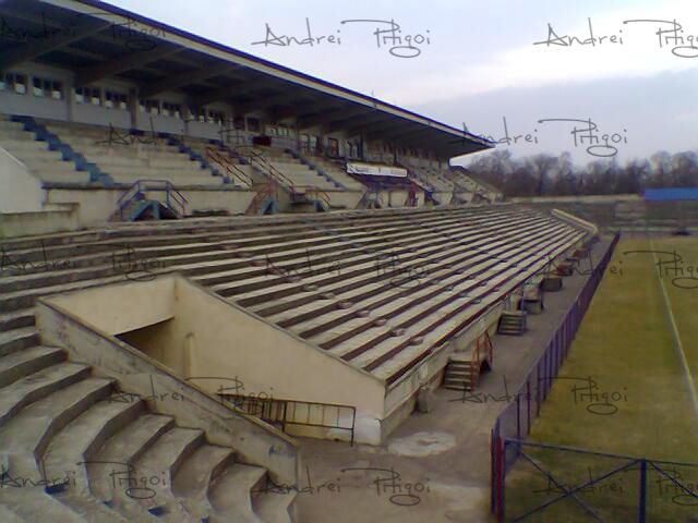 Stadionul înainte de renovare - FOTO